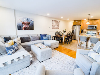 Huge open living room with fireplace (firewood included) Huge open living room with fireplace (firewood included)